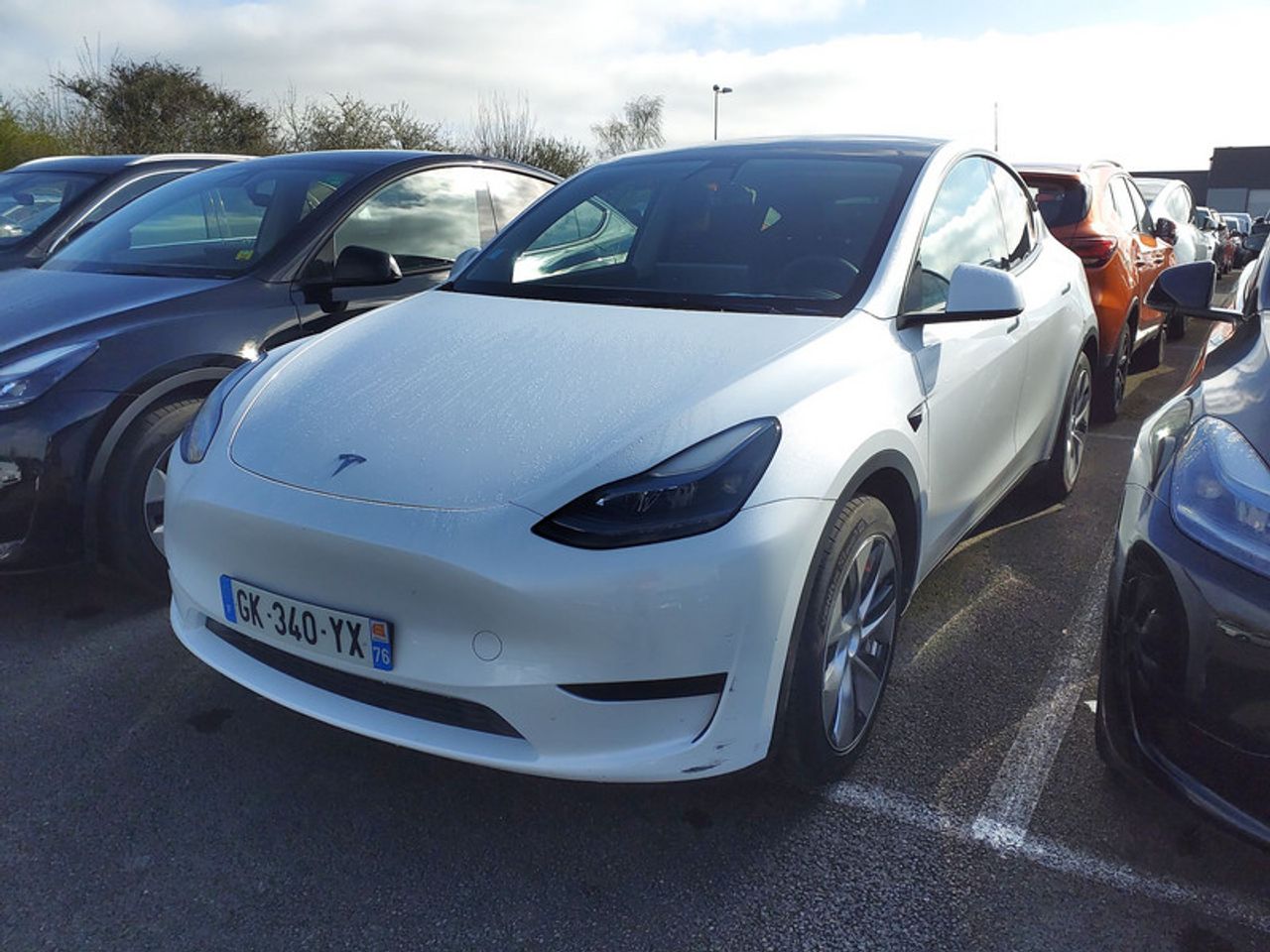 tesla model y 2023 / foto grande (2)