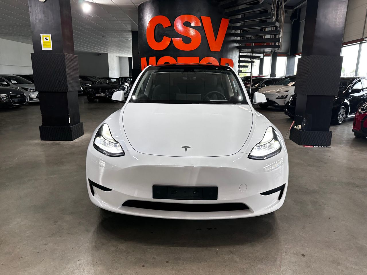 tesla model y 2023 / foto grande (3)