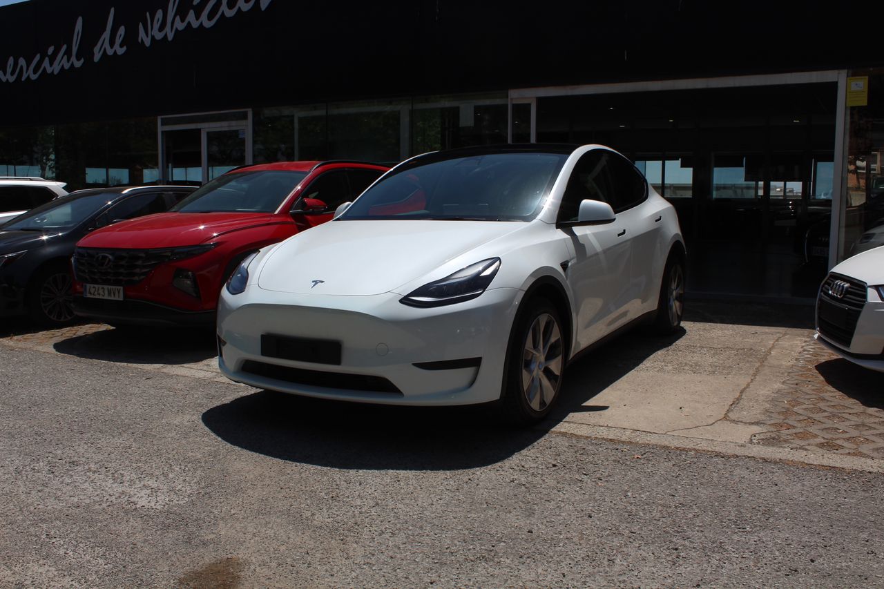 Foto tesla model y 2023 /