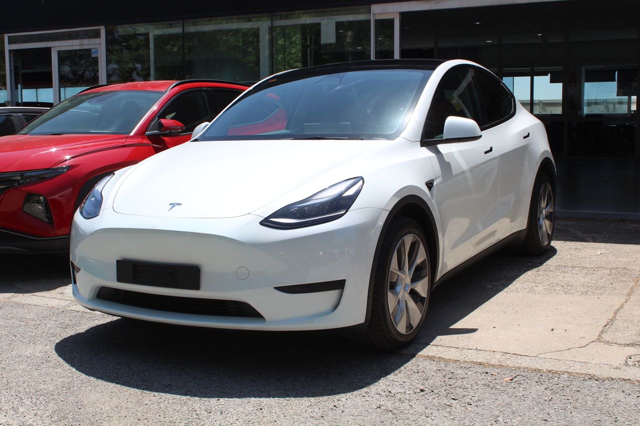 tesla model y 2023 / foto grande (2)
