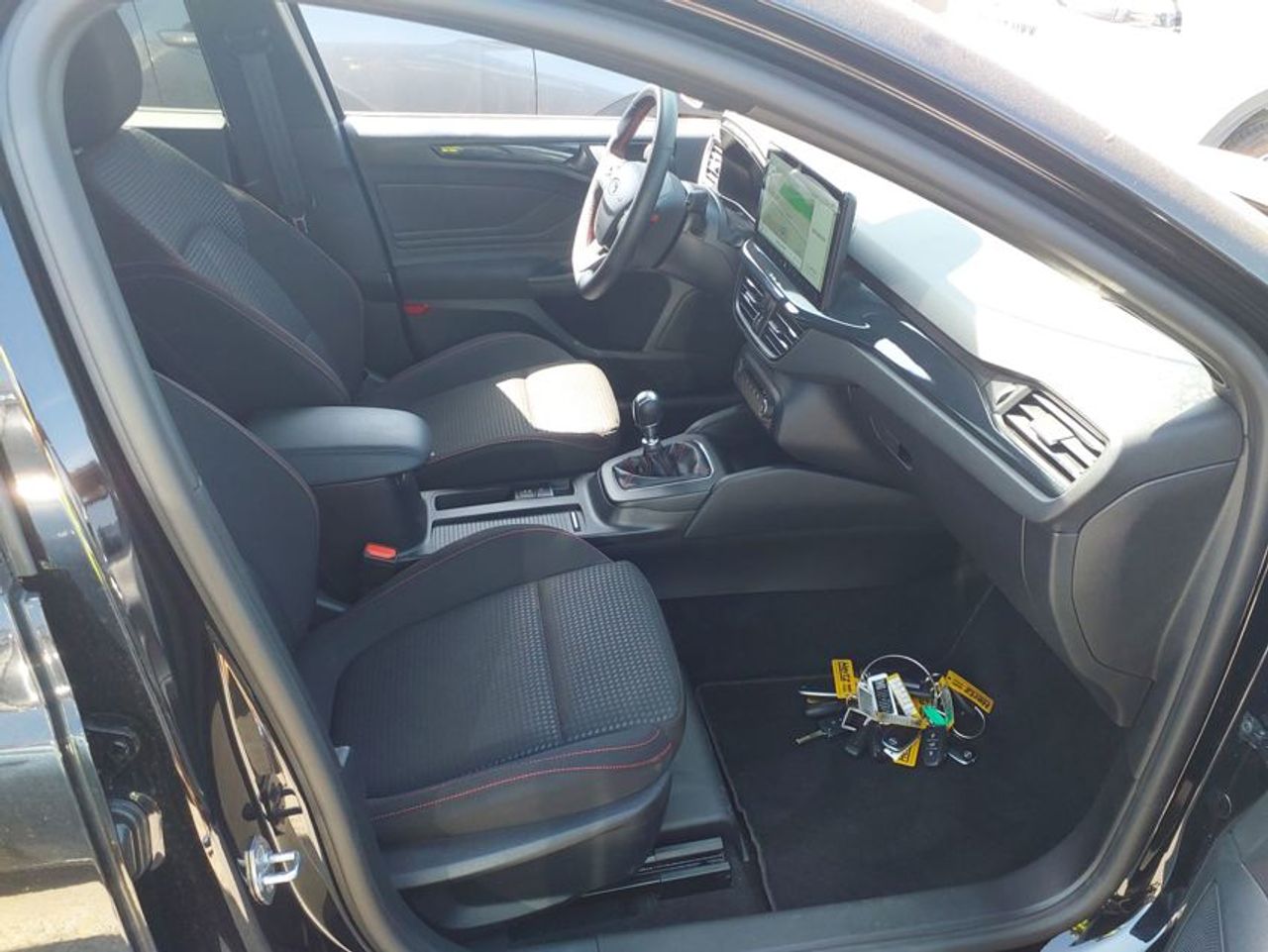 ford focus 2024 / foto grande (3)