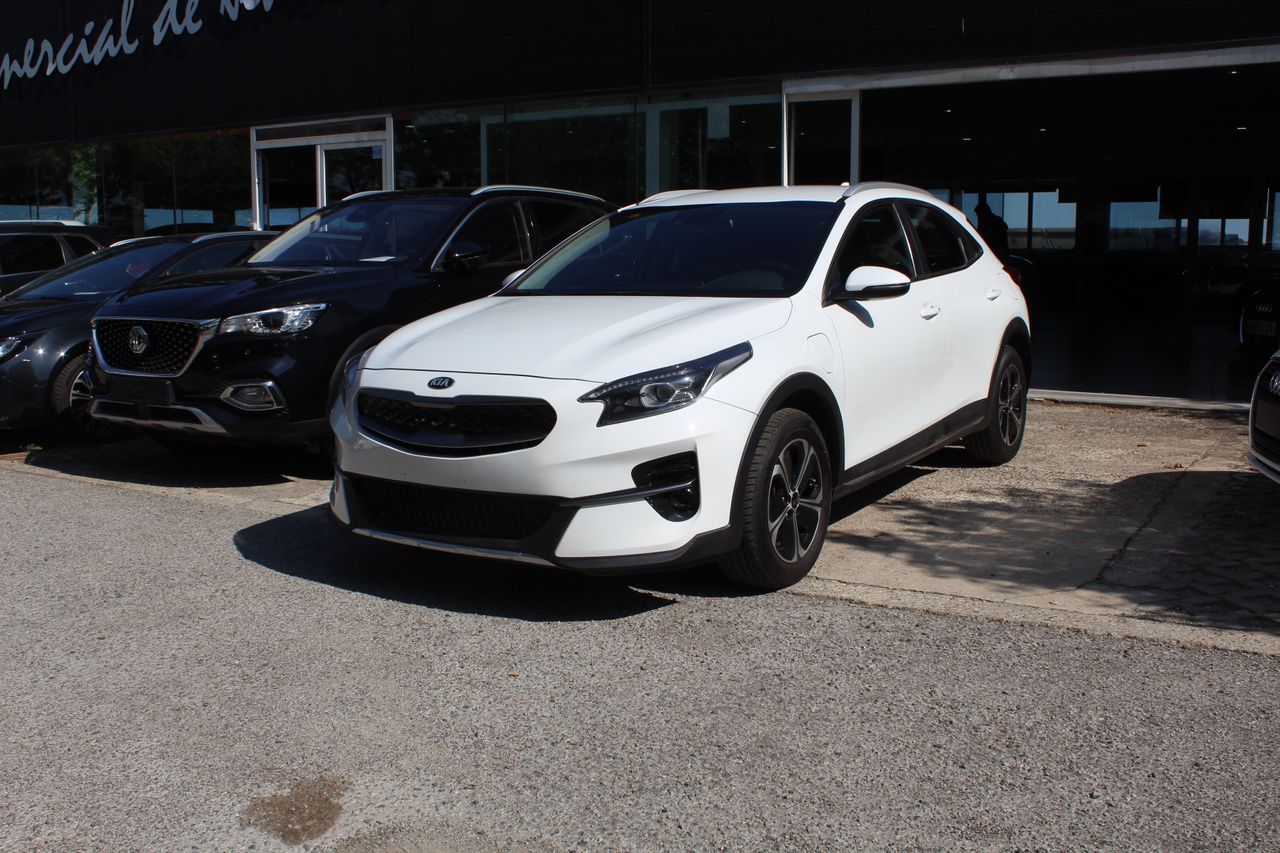 kia xceed 2021 /