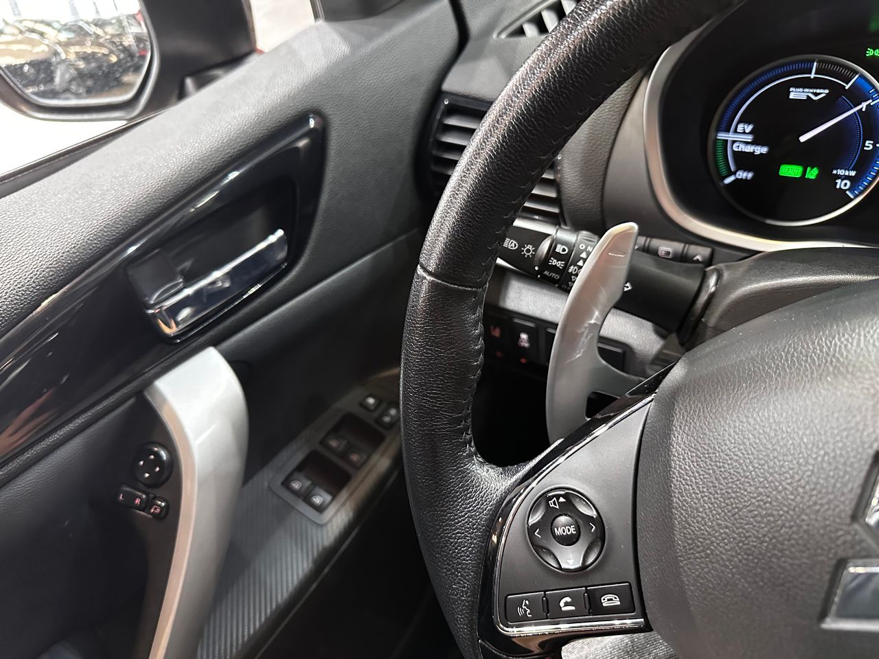 Mitsubishi Eclipse Cross 2.4 PHEV Kaiteki Auto 4WD - Foto 18