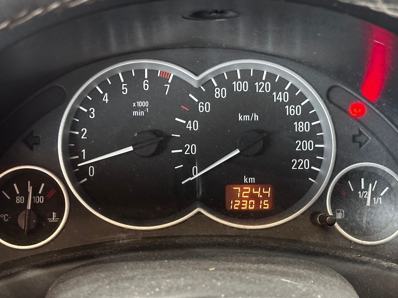 Opel Tigra Sport 1.8 - Foto 17