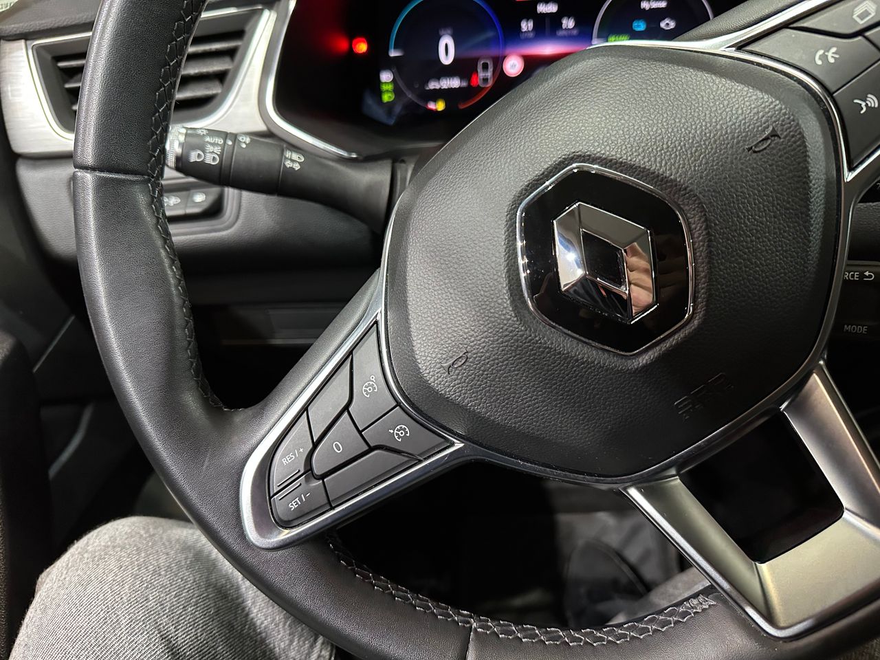 Renault Captur Zen E-TECH Híbrido enchufable 160cv - Foto 16