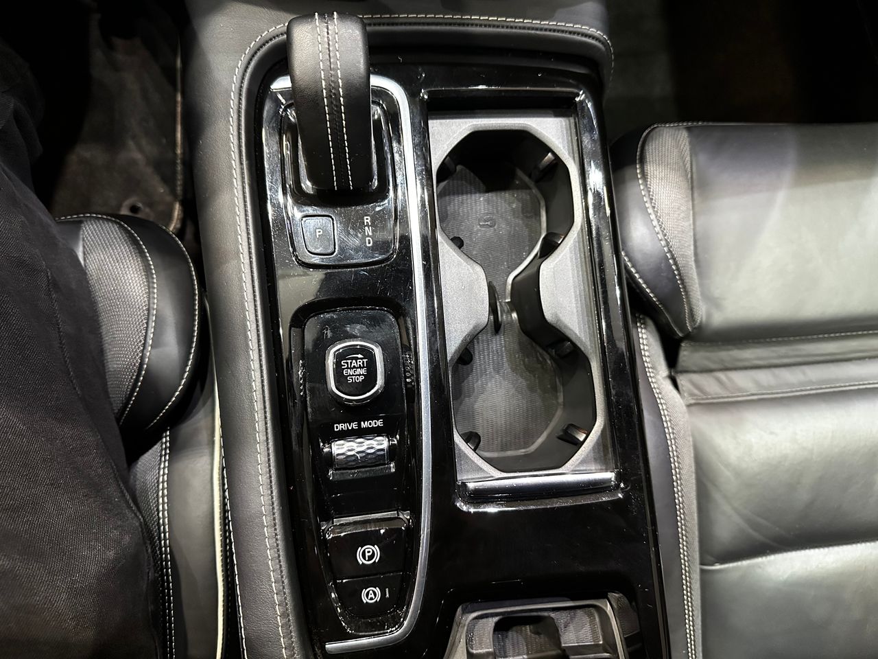 Volvo S60 T6 Recharge R-Design aut - Foto 24