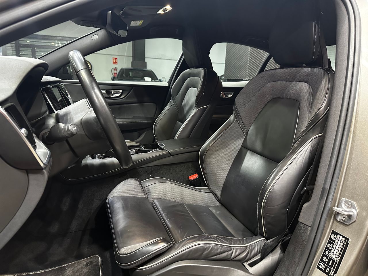 Volvo S60 T6 Recharge R-Design aut - Foto 10