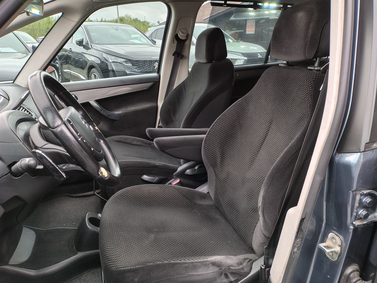 Citroën Grand C4 Picasso 1.6 HDi CMP Cool - Foto 13