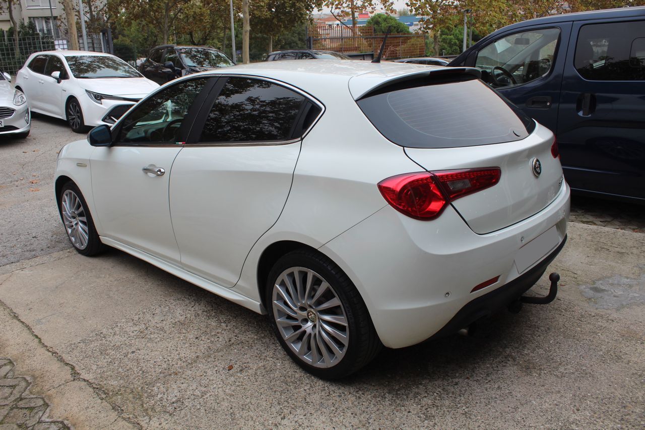 Alfa Romeo Giulietta 1.6 JTDm 105cv Distinctive - Foto 6