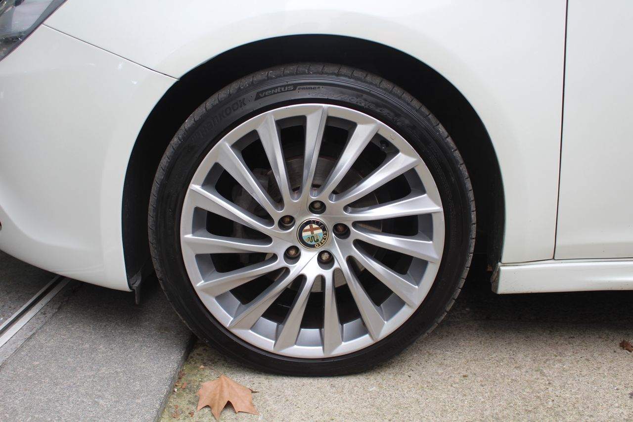 Alfa Romeo Giulietta 1.6 JTDm 105cv Distinctive - Foto 28