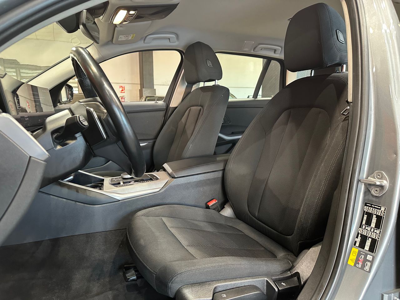 BMW Serie 3 320E 204CV FAMILIAR - Foto 12