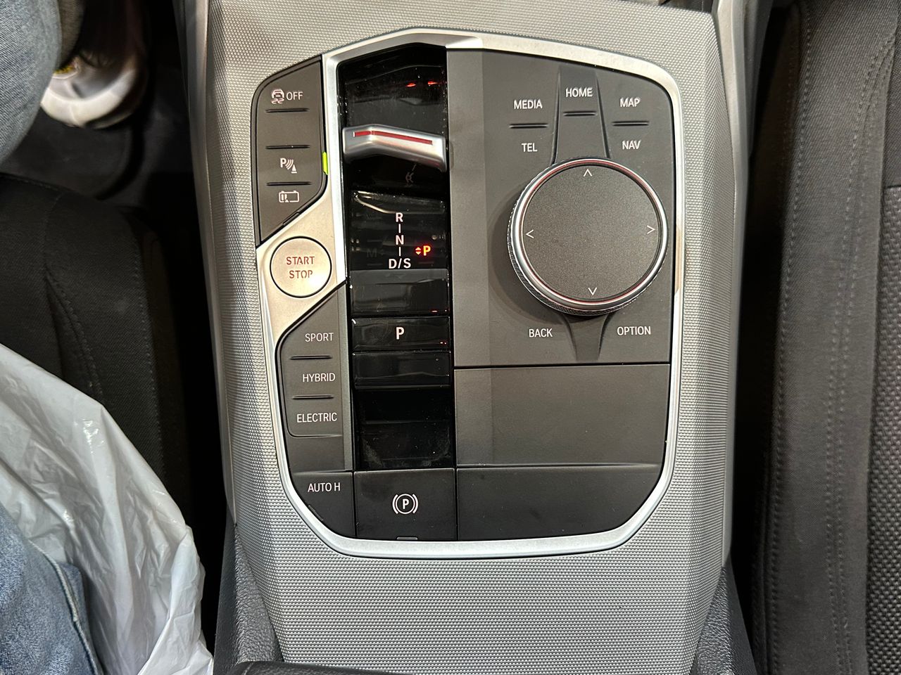 BMW Serie 3 320E 204CV FAMILIAR - Foto 26