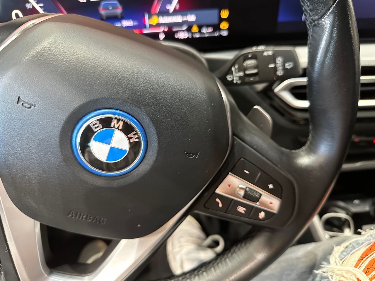 BMW Serie 3 320E 204CV FAMILIAR - Foto 19