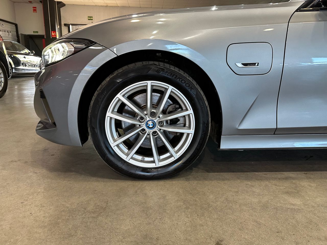 BMW Serie 3 320E 204CV FAMILIAR - Foto 29