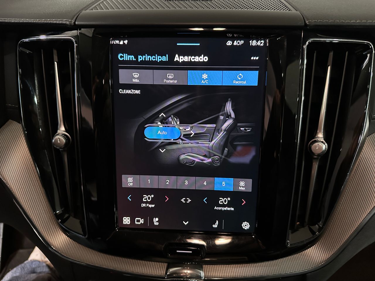 Volvo XC60 2.0 T8 AWD Recharge Polestar Auto - Foto 21