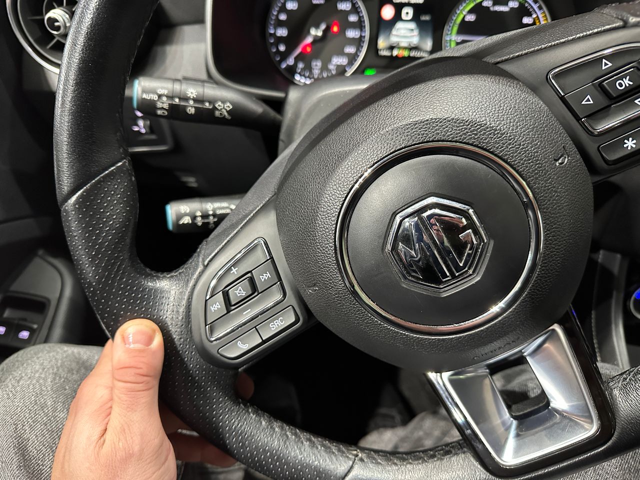 MG ZS EV 45kWh Luxury - Foto 10