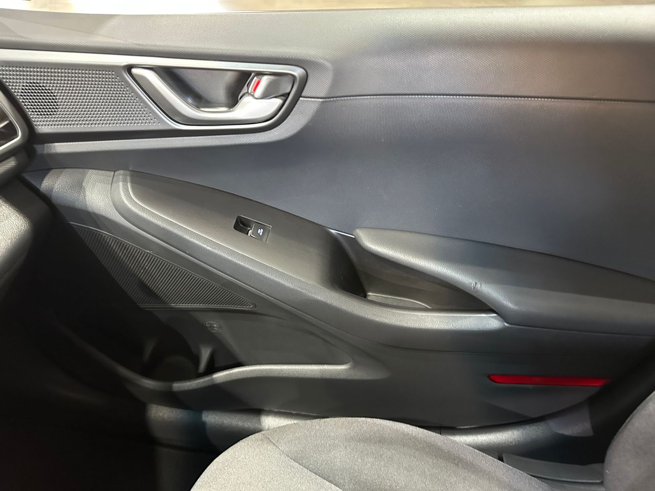 Hyundai IONIQ 1.6 GDI PHEV Klass DCT - Foto 15