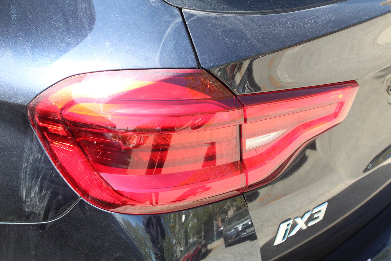 BMW iX3 80 kWh - Foto 32