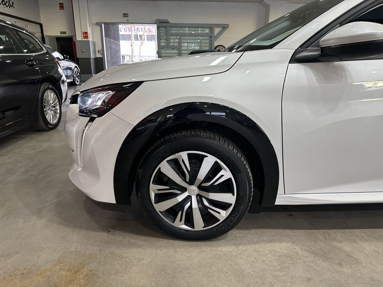 Peugeot e-208 50KWH 136CV ACTIVE - Foto 23