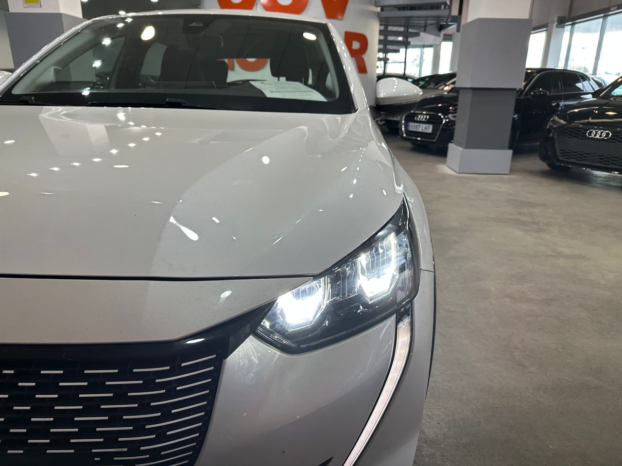 Peugeot e-208 50KWH 136CV ACTIVE - Foto 22