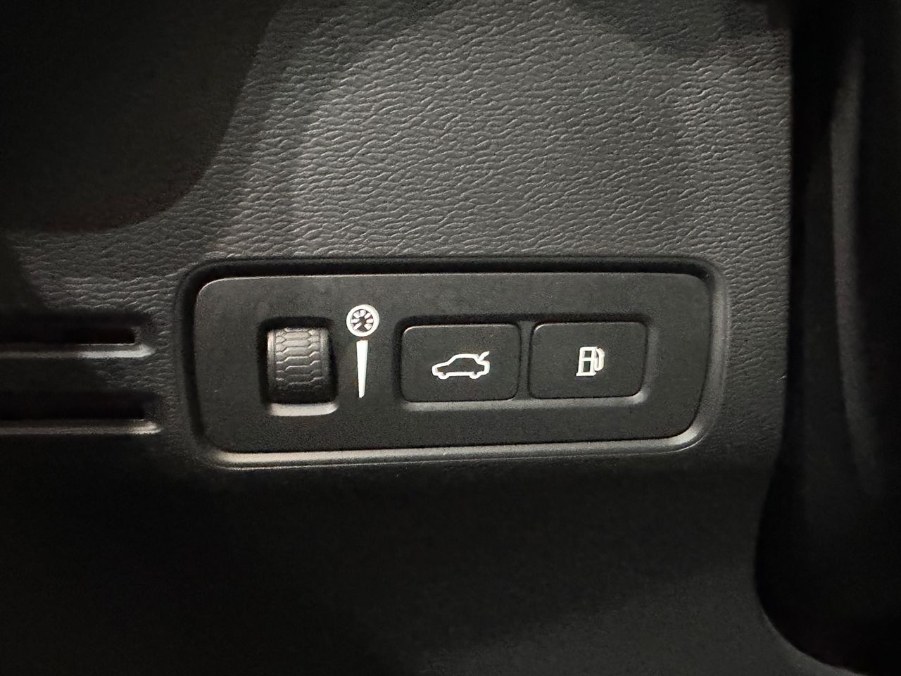 Volvo XC40 1.5 T4 Twin Recharge R-Design Auto - Foto 19