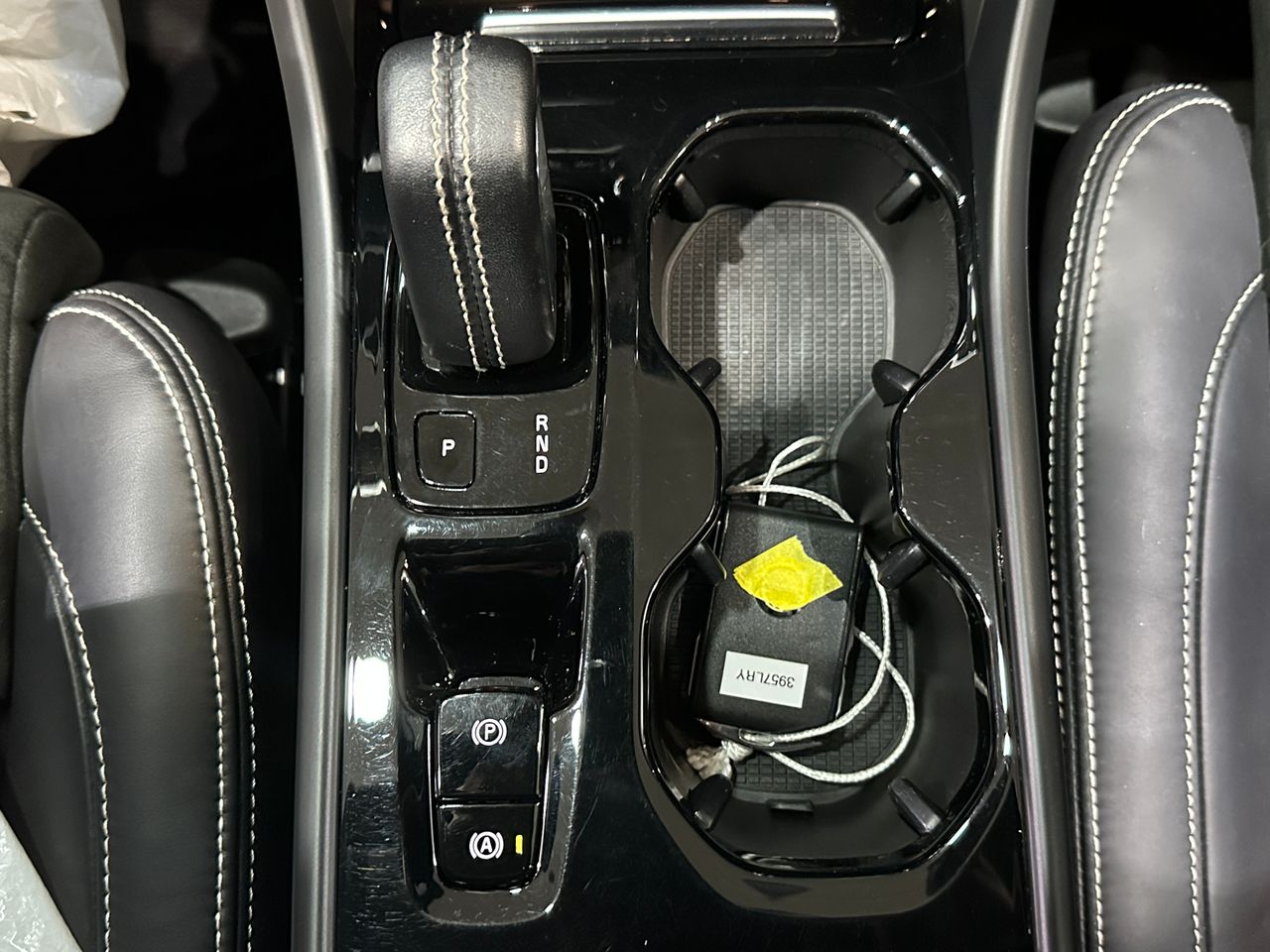 Volvo XC40 1.5 T4 Twin Recharge R-Design Auto - Foto 25