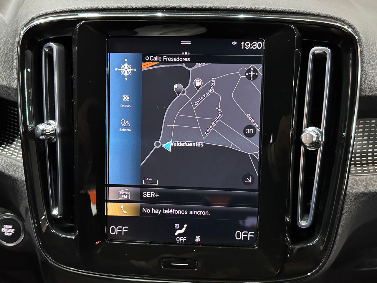 Volvo XC40 1.5 T4 Twin Recharge R-Design Auto - Foto 21