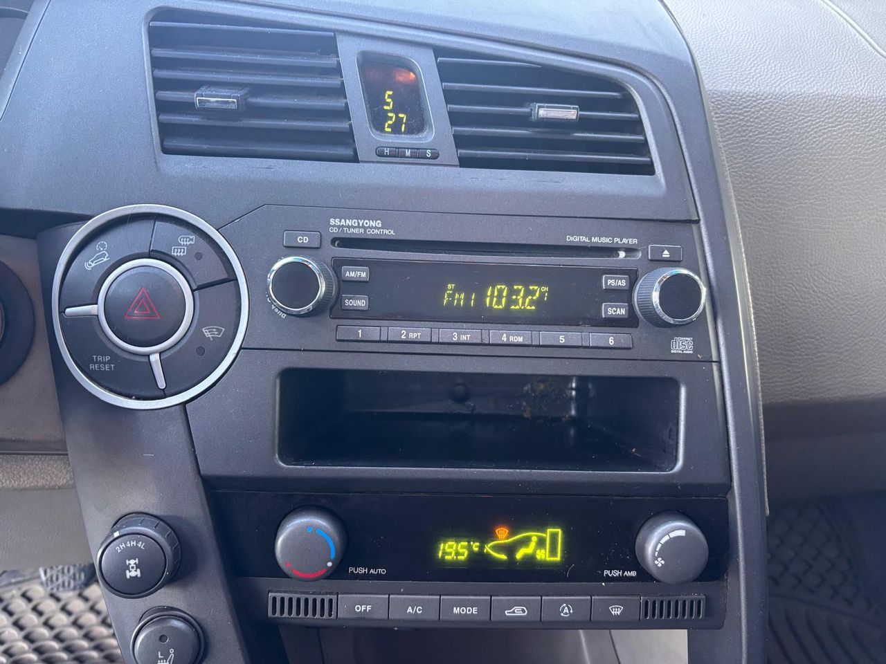 SsangYong Kyron 200Xdi Limited - Foto 15