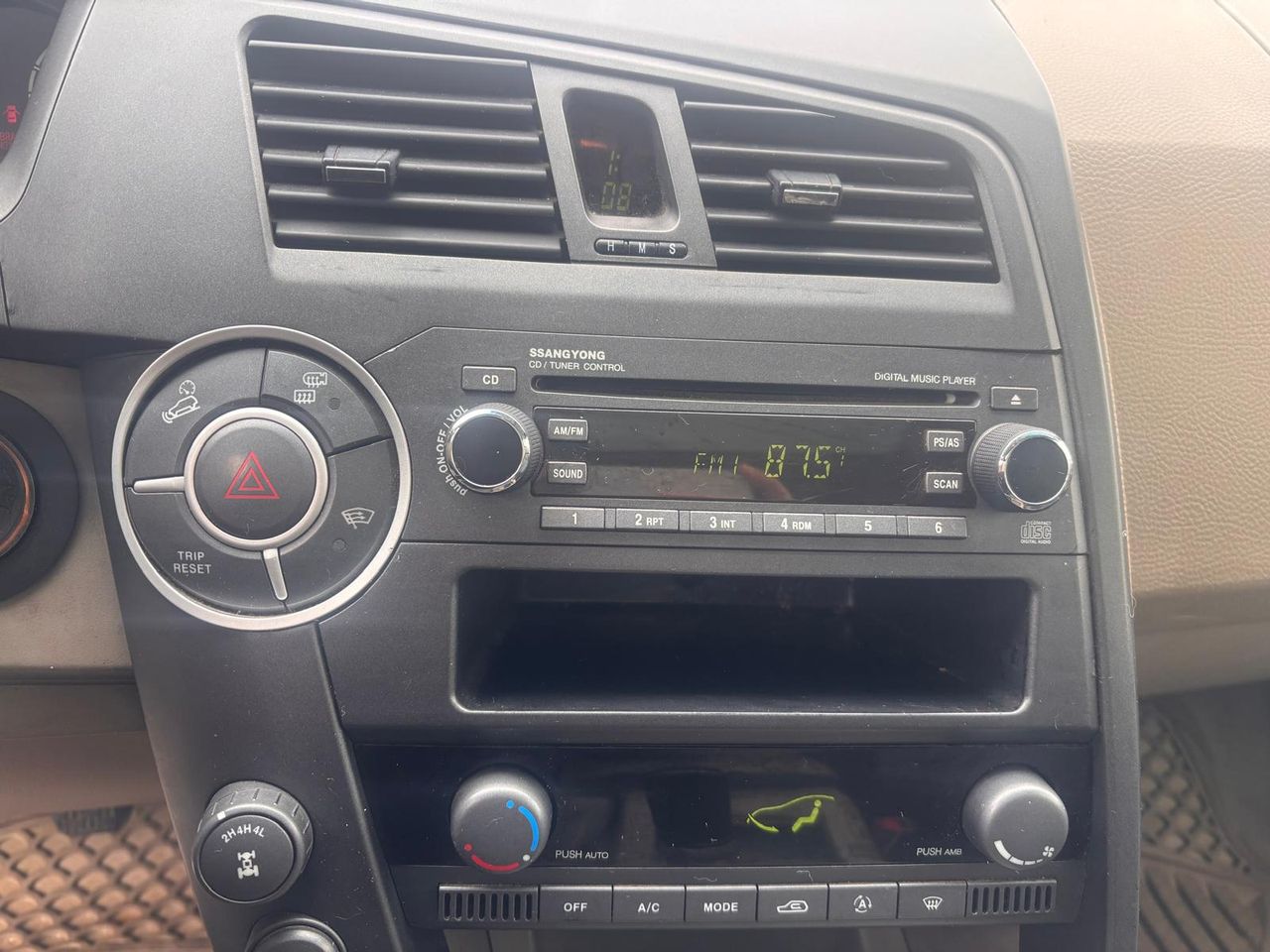 SsangYong Kyron 200Xdi Limited - Foto 17