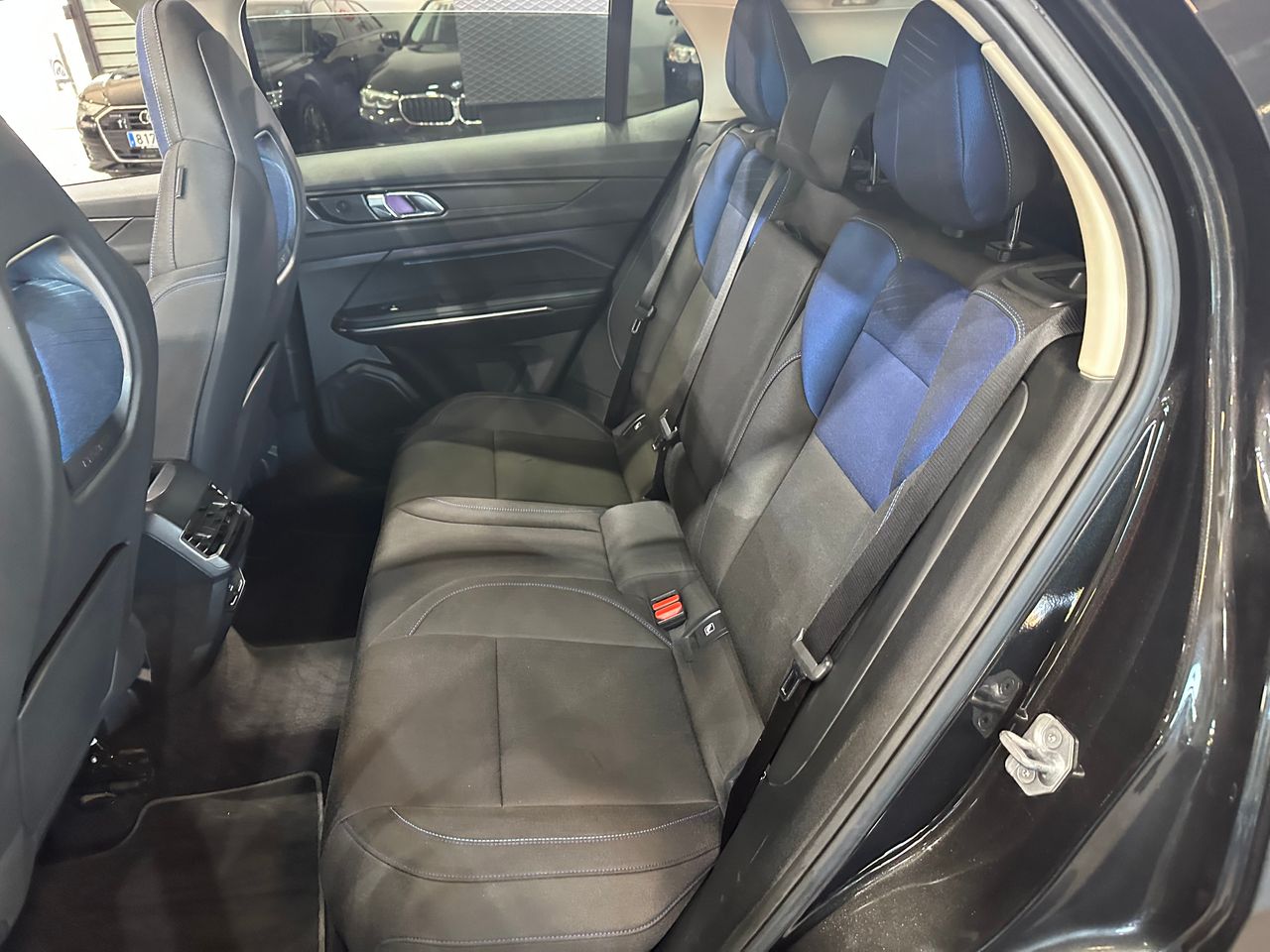 Lynk & Co 01 1.5 PHEV 3.3kW - Foto 12