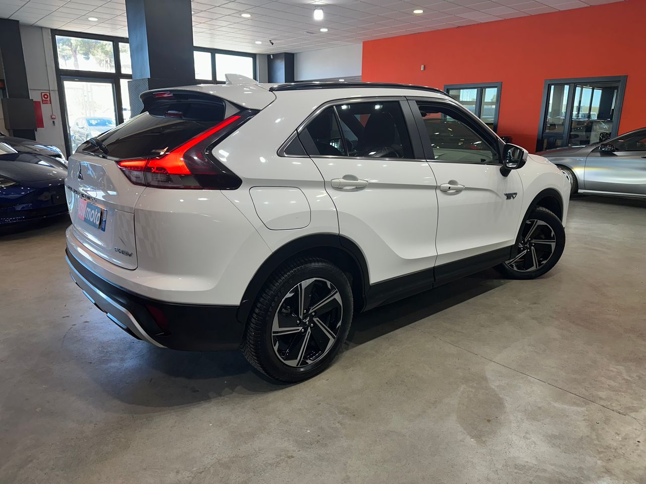 Mitsubishi Eclipse Cross 2.4 PHEV Kaiteki Auto 4WD - Foto 8