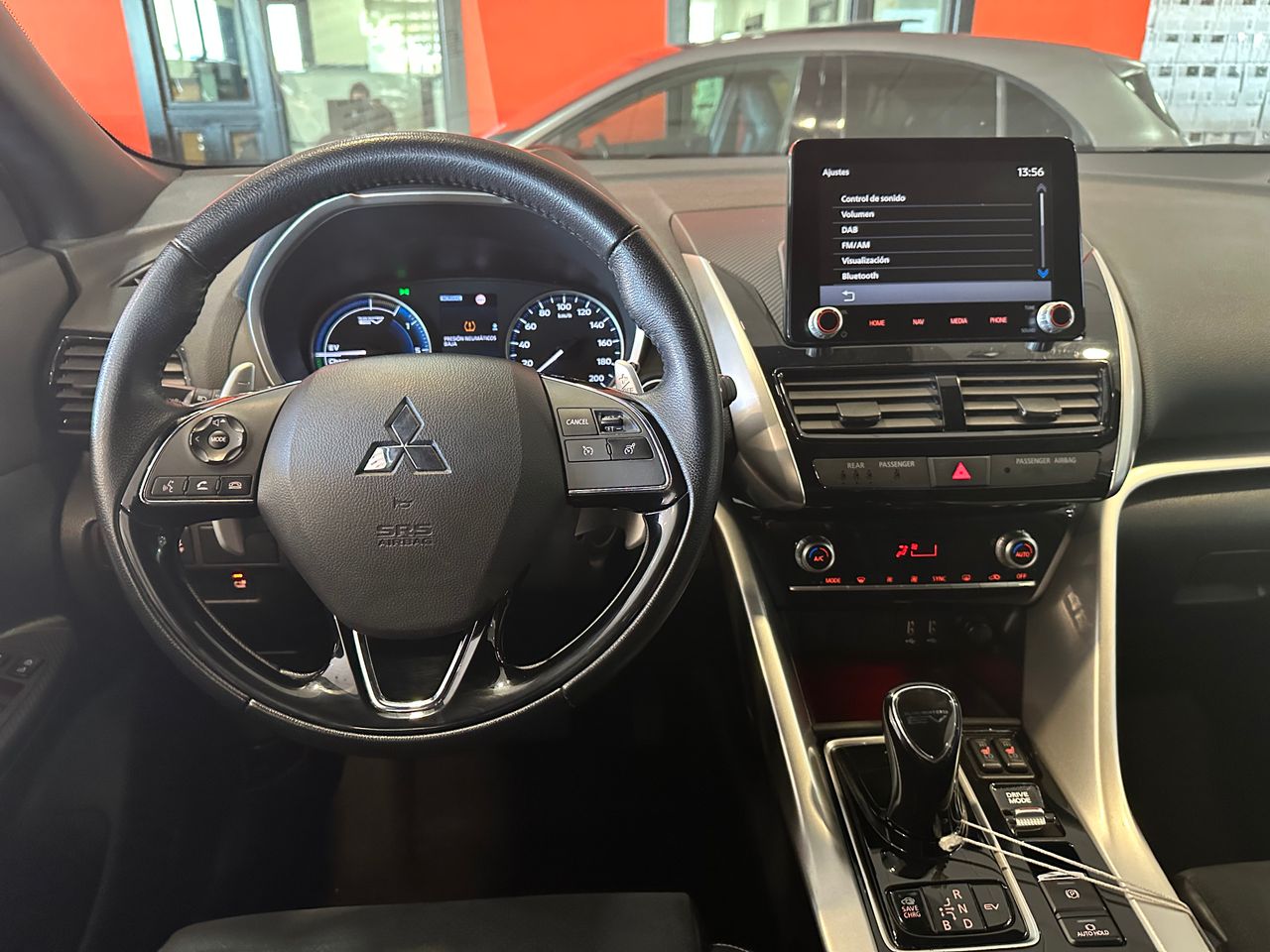 Mitsubishi Eclipse Cross 2.4 PHEV Kaiteki Auto 4WD - Foto 14