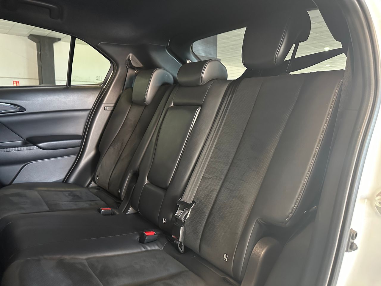 Mitsubishi Eclipse Cross 2.4 PHEV Kaiteki Auto 4WD - Foto 11