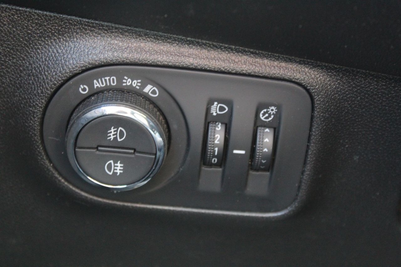 Opel Corsa 1.4 66kW (90CV) Selective - 120 Aniv GLP - Foto 24