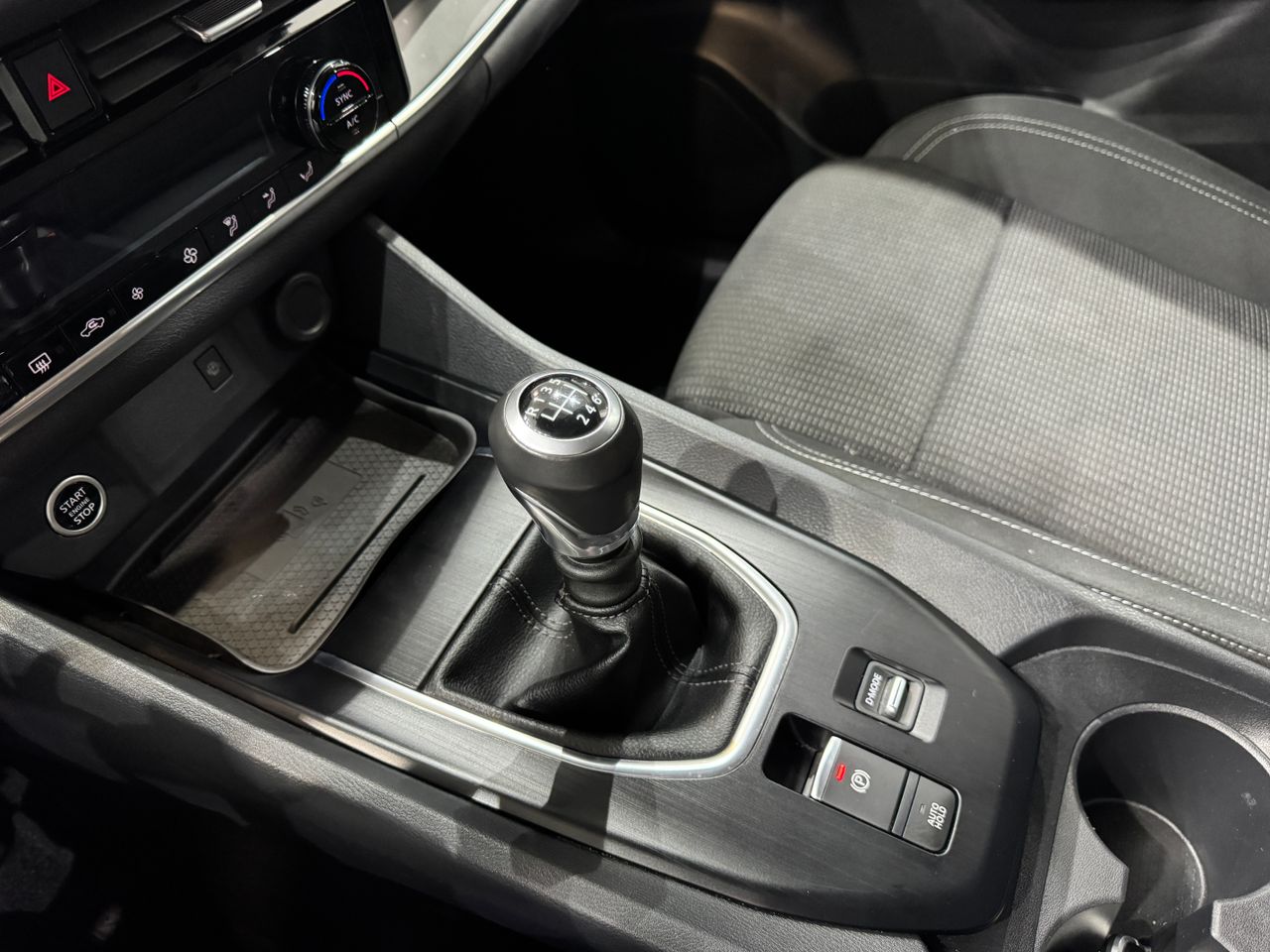 Nissan Qashqai DIG-T 103kW (140CV) mHEV 4x2 Acenta - Foto 15