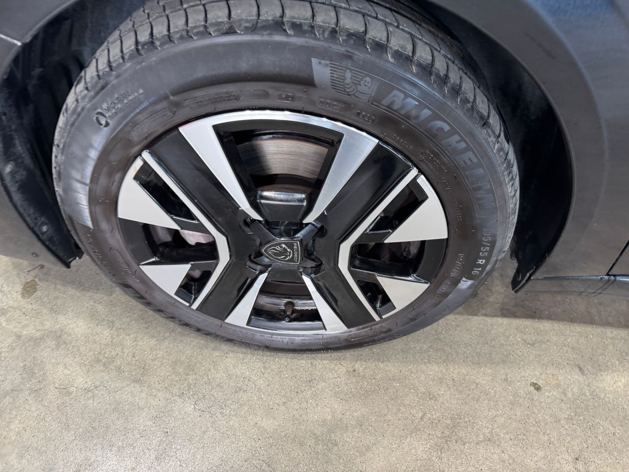 Peugeot 208 Allure Gasolina 100 S&S 6 Vel. MAN - Foto 24