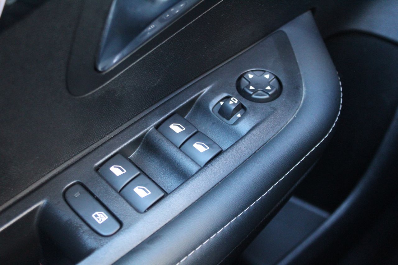 Peugeot 208 Allure Gasolina 100 S&S 6 Vel. MAN - Foto 26