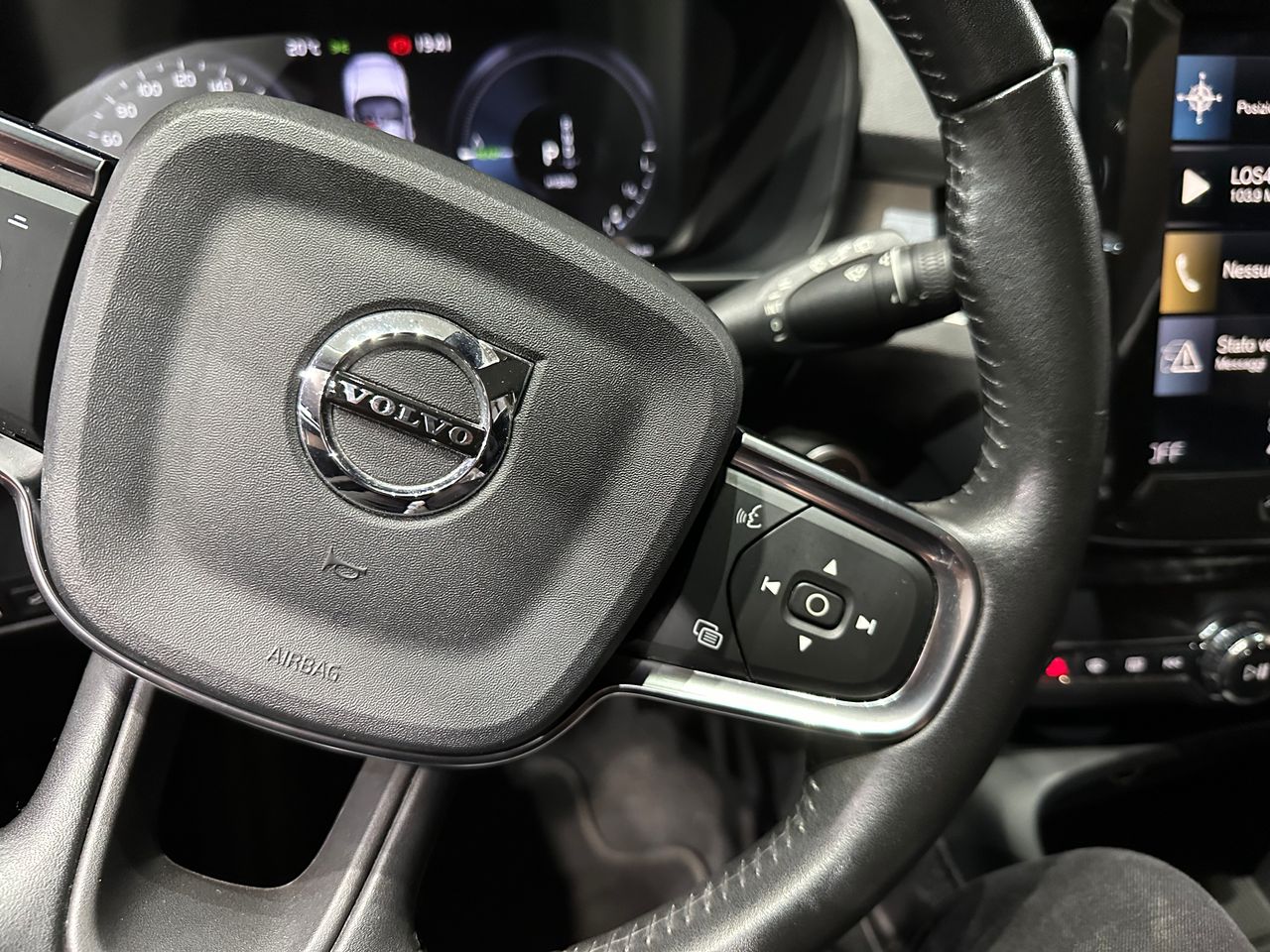 Volvo XC40 1.5 T4 Twin Recharge Inscription Ex Auto - Foto 19