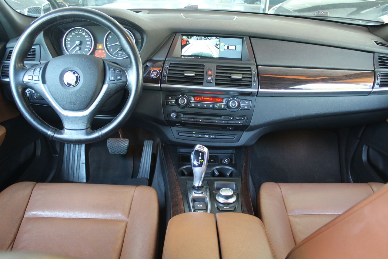 BMW X5 xDRIVE48i - Foto 12