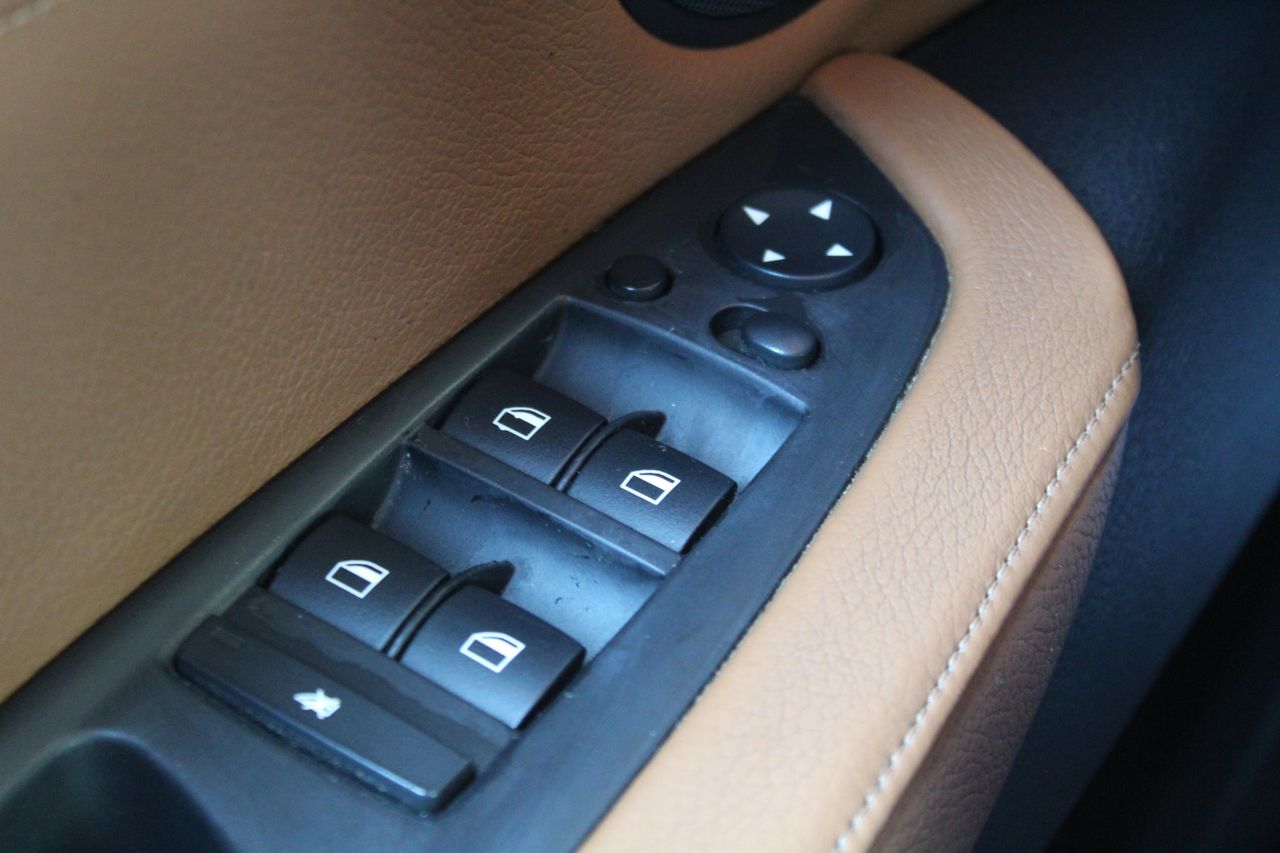 BMW X5 xDRIVE48i - Foto 29