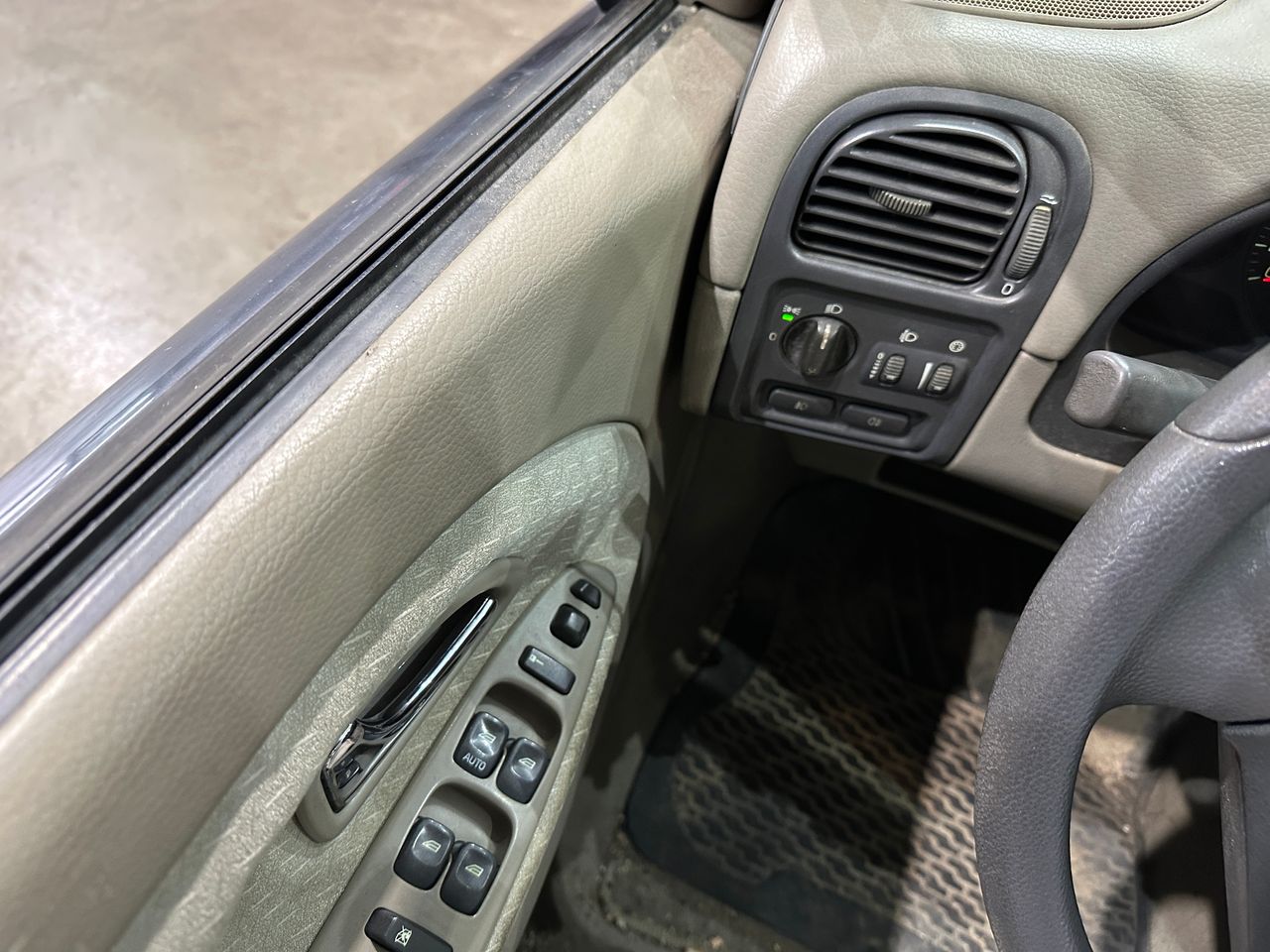 Volvo V40 1.6 Evolution - Foto 17