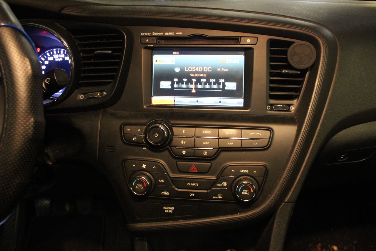 Kia Optima 1.7 CRDi VGT Concept - Foto 9