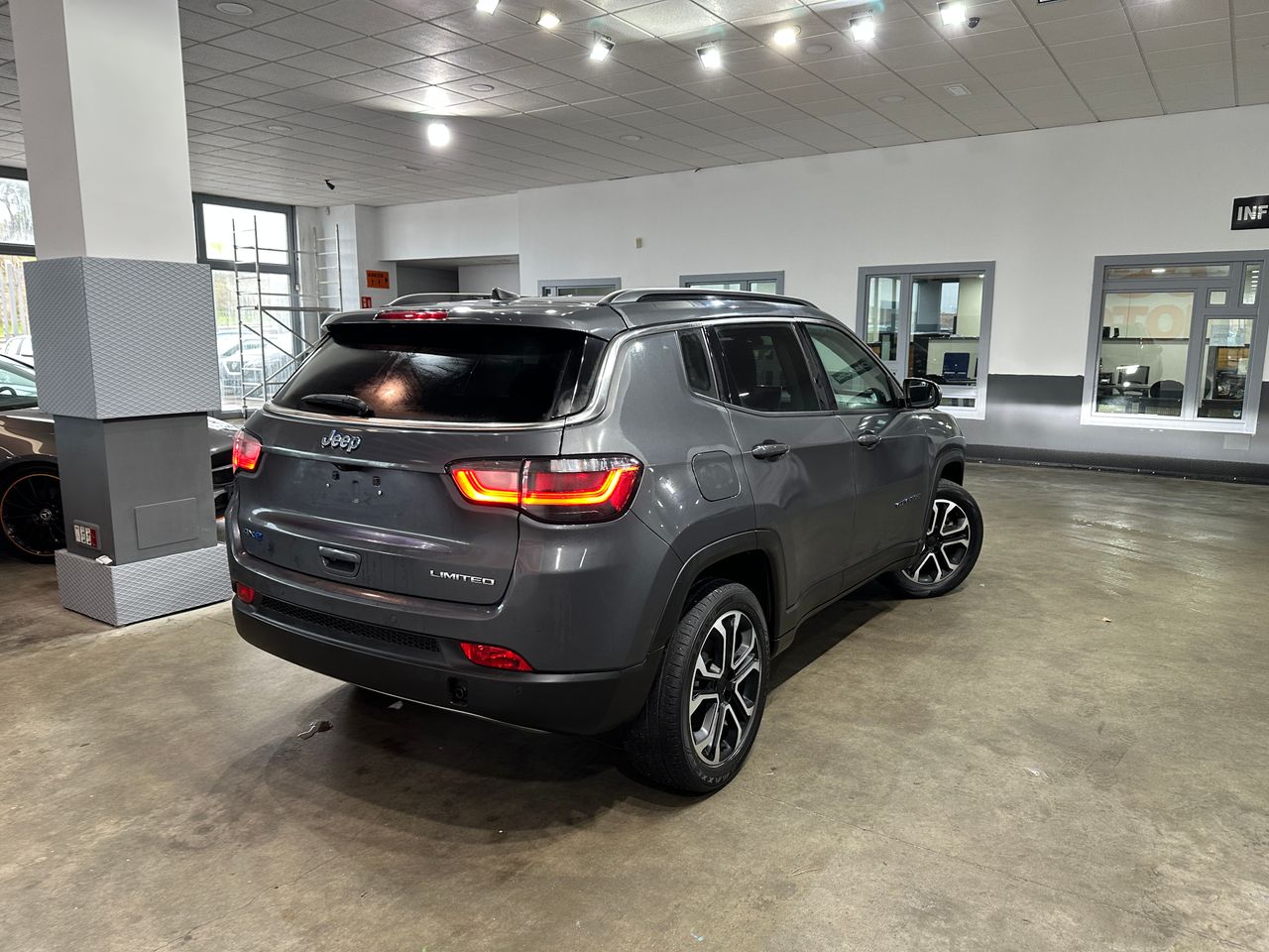 Jeep Compass 4Xe 1.3 PHEV 140kW(190CV) Limited AT AWD - Foto 7