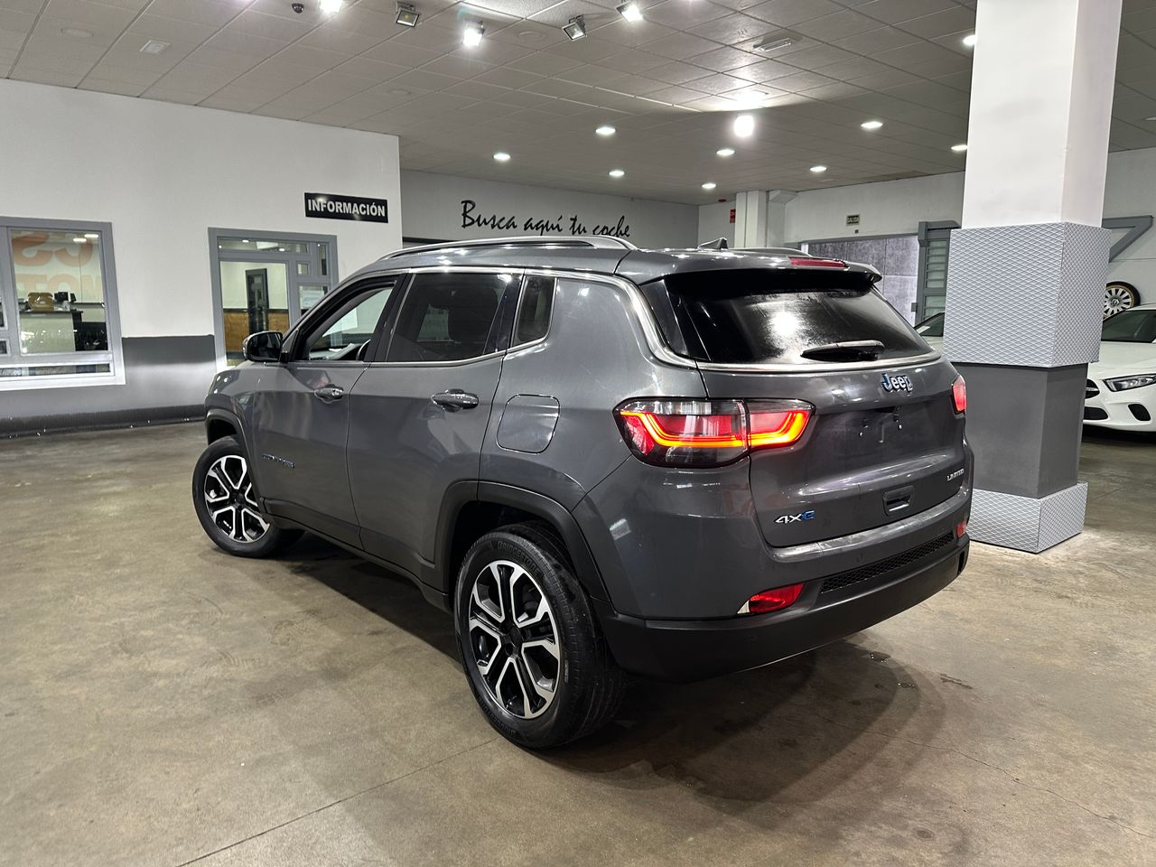 Jeep Compass 4Xe 1.3 PHEV 140kW(190CV) Limited AT AWD - Foto 6