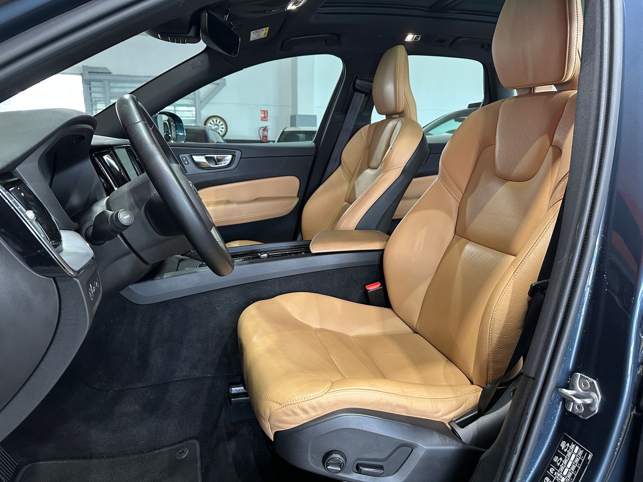 Volvo XC60 2.0 T8 AWD Business Plus Auto - Foto 12