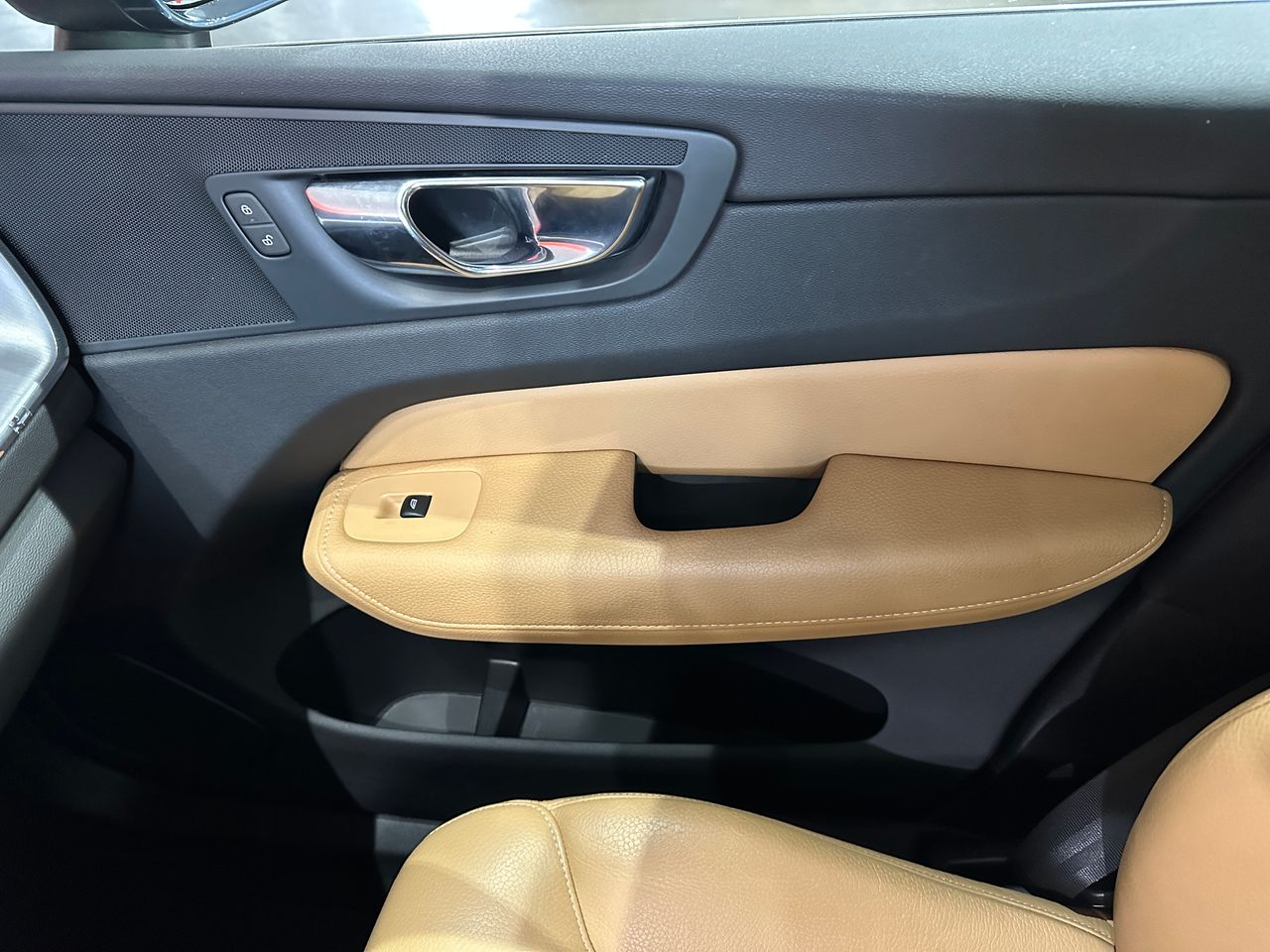 Volvo XC60 2.0 T8 AWD Business Plus Auto - Foto 16