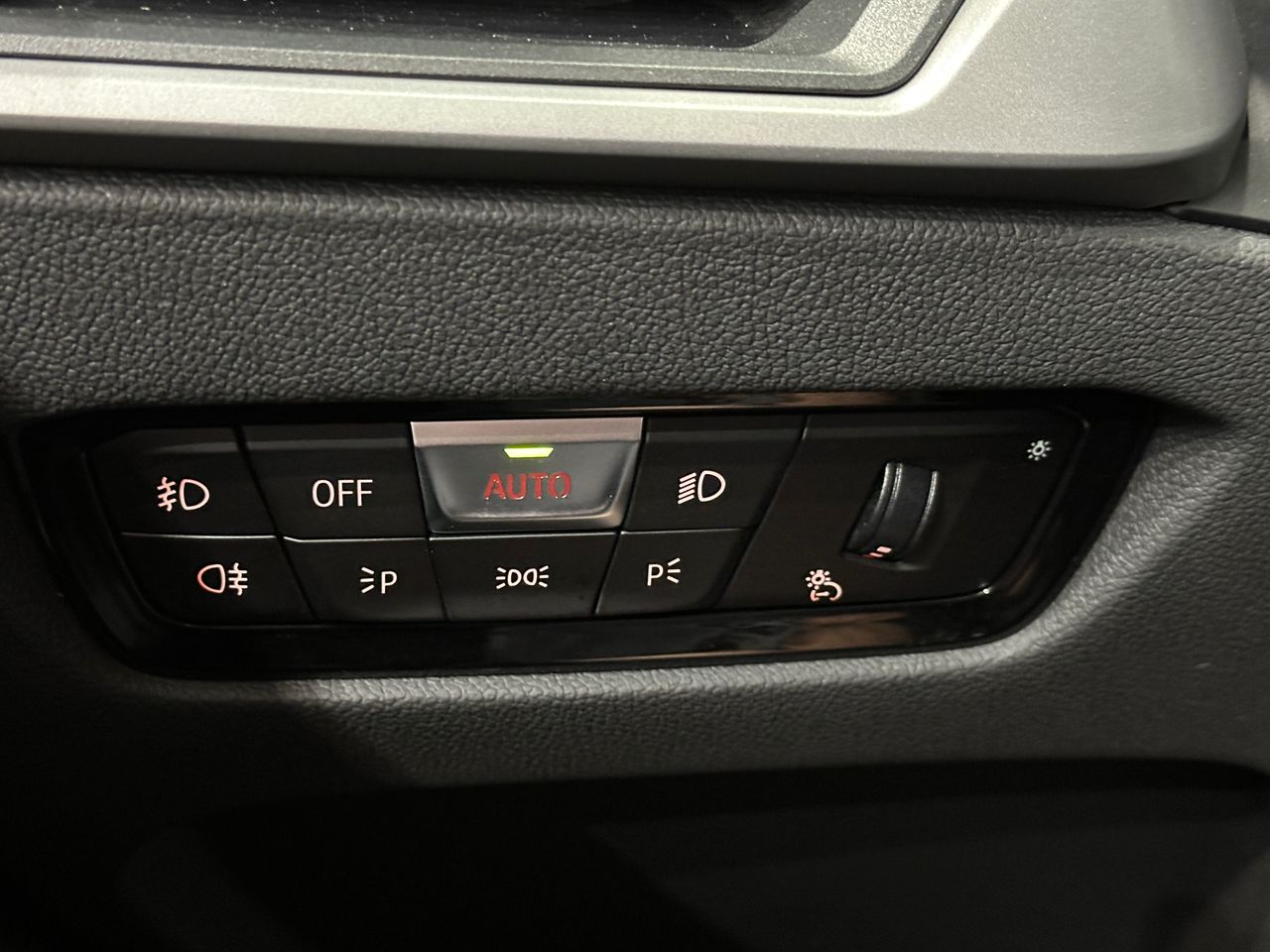 BMW Serie 3 330E 292CV FAMILIAR - Foto 19