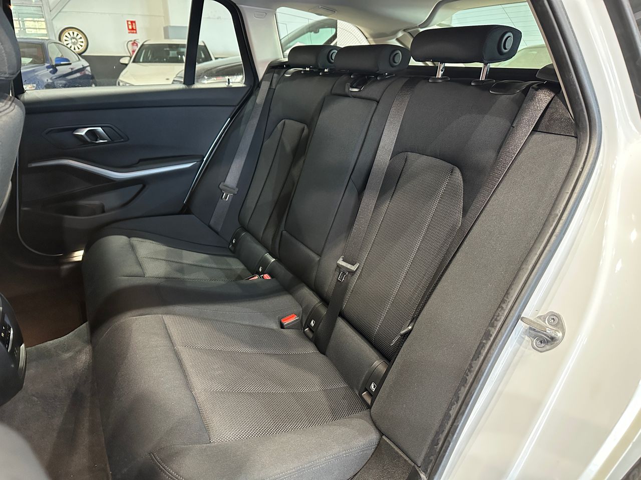 BMW Serie 3 330E 292CV FAMILIAR - Foto 11