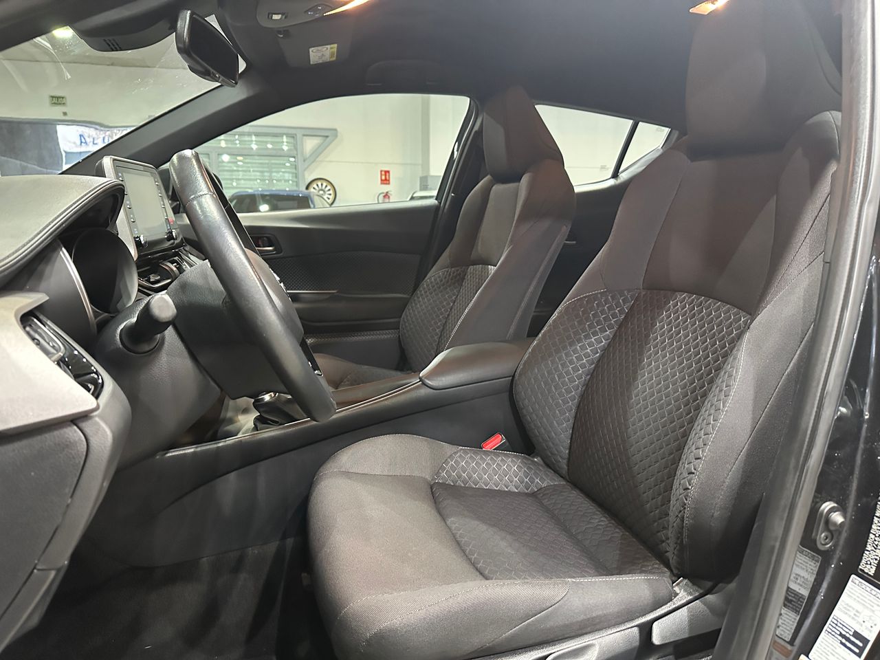 Toyota C-HR 1.8 125H Active - Foto 11