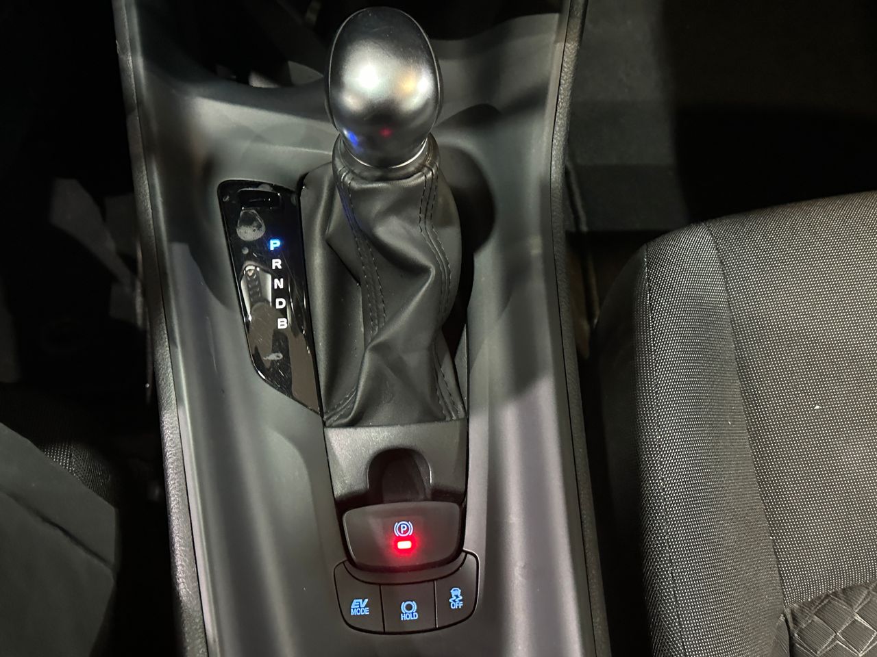 Toyota C-HR 1.8 125H Active - Foto 22